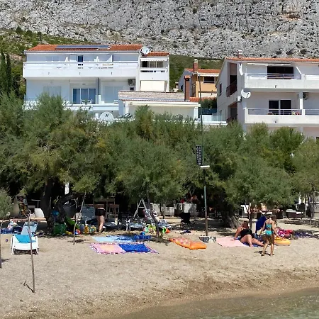 Anastazija Omis